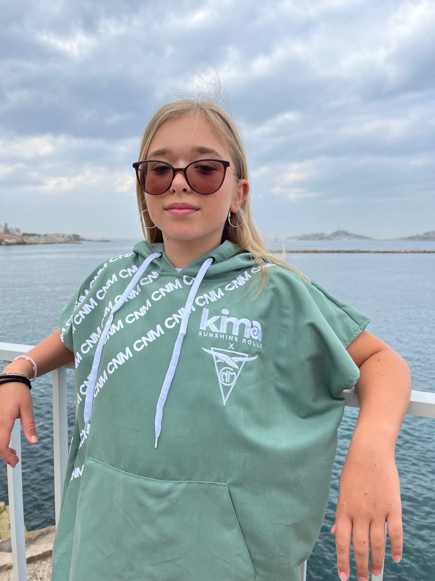 Poncho kaki junior CNM X KIMA