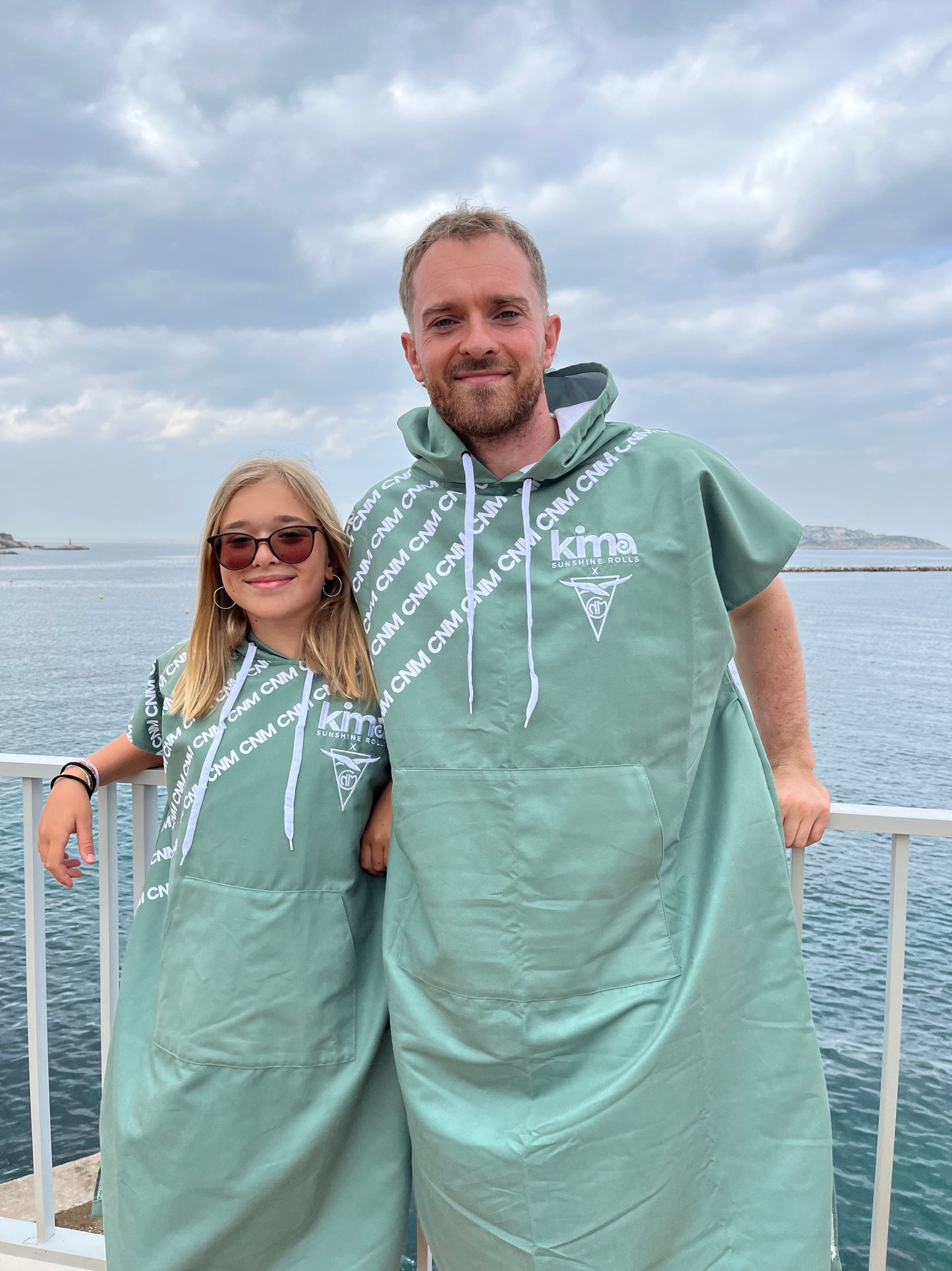 Poncho kaki junior CNM X KIMA