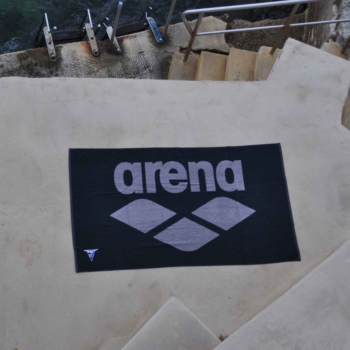 Serviette éponge Arena x CNM