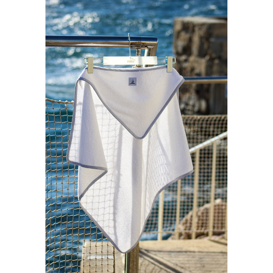 Cape de bain (bebe), Le Cercle